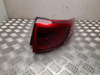 Kia 92402-F10 / 92402F10 SPORTAGE (QL) 2016 Taillight Right - Image 1