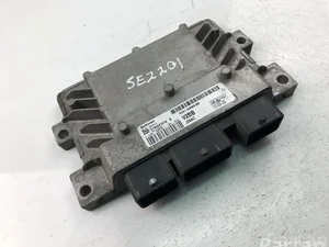 Ford AV21-12A650-BB; S180047018B / AV2112A650BB, S180047018B FIESTA VI 2011 Moduł sterujący silnika