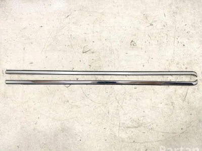 Jeep 6VF90TRMAB, 6VF91TRMA Wagoneer/ Wagoneer L WS 2022 Décoration de cadre de verre porte - Image 1