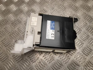 Lexus 89221-76060, 82730-76012 / 8922176060, 8273076012 CT (ZWA10_) 2014 Boîte à fusibles