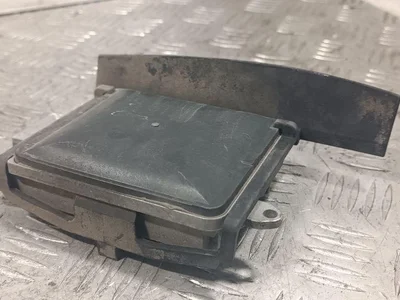 BMW 6795555 5 (F10) 2011 Unité de contrôle pour la surveillance des angles morts - Image 1