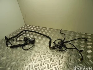 BMW 7631759 5 (F10) 2013 Fils du compartiment moteur