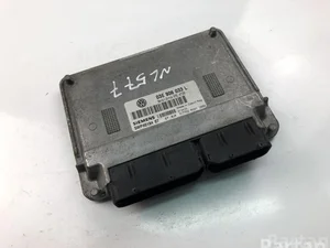 Volkswagen 03E906033L POLO (9N_) 2011 Control unit for engine