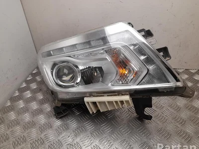 Nissan W0898 NP300 NAVARA pikapas (D23) 2016 Priekinis žibintas dešinė - Nuotrauka 1