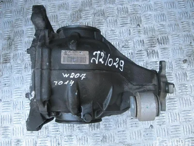 Mercedes-Benz 2.47 / 247 E-CLASS Coupe (C207) 2010 Réducteur essieu arrière - Image 1