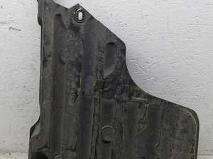 Peugeot 9823573680 208 II (P21) 2021 Cache de protection sous moteur