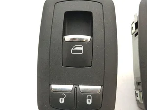 Maserati 670025405 LEVANTE 2017 Bouton de lève-vitre