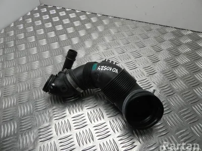 Volkswagen 5Q0 129 654 E / 5Q0129654E PASSAT Variant (3G5) 2016 Prise d'air / Conduit d'air d'admission - Image 1