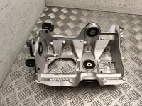 BMW 100030100, 335A205E701D 5 G60 2025 Скоба