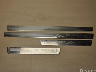 Škoda 3V0853814D ; 3V0853813D ; 3V0853558D ; 3V0853557D / 3V0853814D, 3V0853813D, 3V0853558D, 3V0853557D SUPERB III Estate (3V5) 2015 plaque de seuil - panneau de seuil complect - Image 1