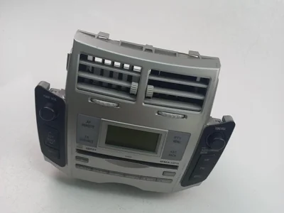 Toyota 86120-0D210 / 861200D210 YARIS (_P9_) 2008 Radio / CD - Image 1