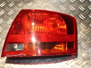 Audi 8E9945096E A4 (8EC, B7) 2005 Feu arrière