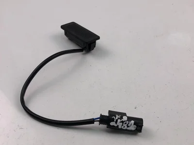 Alfa Romeo 50559408 STELVIO (949_) 2019 Poignée pour coffre à bagages - Image 1