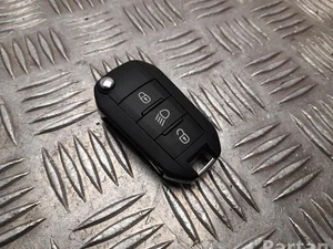 Peugeot 9810666677 5008 II 2018 Clé