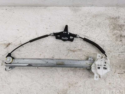 Mazda BP4L58560A 3 (BM) 2018 Lève-vitre - Image 1