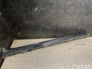 Lexus 75850-33170 / 7585033170 ES VII XZ10 2021 Side member trim right side