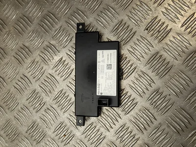 Tesla 1100241-00-G / 110024100G MODEL 3 2020 Unité de commande - Image 1