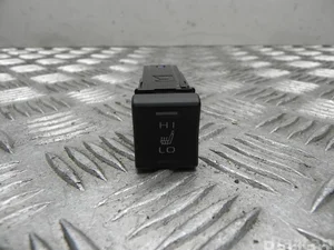 Toyota M77418 RAV 4 V 2020 Interrupteur de chauffage de siège