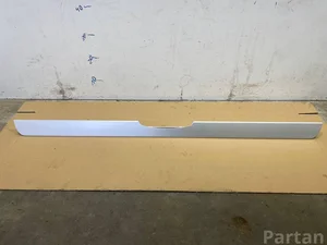 Aston Martin 6G33-674A08-AB / 6G33674A08AB Vantage Coupe 2009 Garniture /moulage