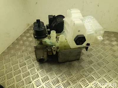 Tesla 1648071-00-A, 1669038-00-A, 1549902-00-C, 1613703-00-B / 164807100A, 166903800A, 154990200C, 161370300B Model Y 2025 Компенсационный бак охлаждающей жидкости - Изображение 1