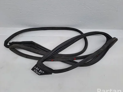 Toyota 67862F4010 C-HR (_X1_) 2019 Joint d'étanchéité de porte Left Front - Image 1