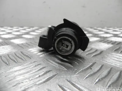 Mercedes-Benz A 204 750 00 61 / A2047500061 C-CLASS (W205) 2014 Serrure de porte - Image 1