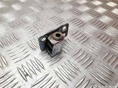 Mercedes-Benz 112L W110 200D 1965 Charnière de porte - Image 1