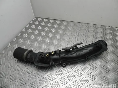 Toyota 17361-0X010 / 173610X010 VERSO (_R2_) 2015 Prise d'air / Conduit d'air d'admission - Image 1