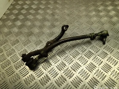 Mercedes-Benz S-Class W126 1983 Devant  bras de commande de voie inférieur - Image 1