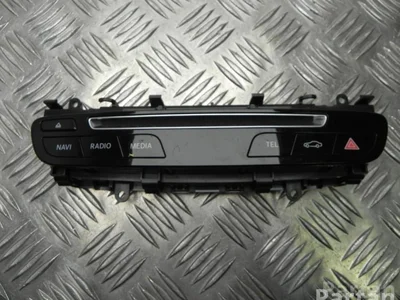 Mercedes-Benz A 205 905 52 01 / A2059055201 C-CLASS (W205) 2015 Commutateur multiple - Image 1