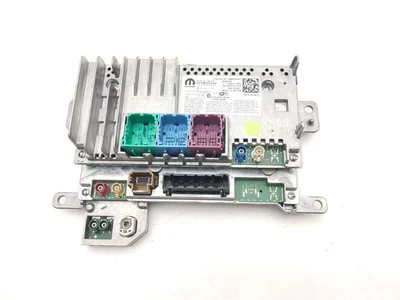 Chrysler 68465292AE, P68465292AE Pacifica 2021 Unité de contrôle du système de navigation - Image 1