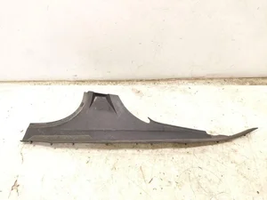 Porsche 9J1.863.041 / 9J1863041 Taycan 2021 Un autre détail de finition