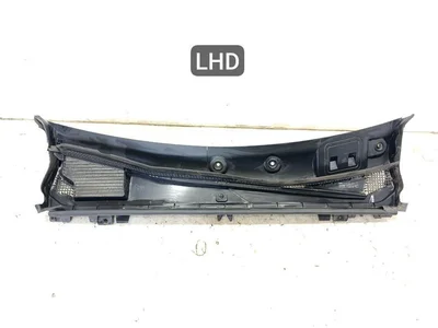 Mercedes-Benz A2968307300, A2968307400 EQE SUV (X294) 2024 Garniture de capot d'essuie glace - Image 1