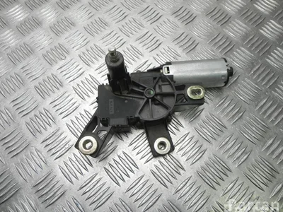 Mercedes-Benz A 168 820 04 42 / A1688200442 A-CLASS (W168) 2000 Valytuvo variklis galinis - Nuotrauka 1