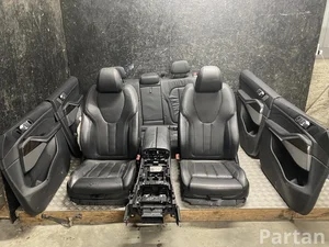 BMW X5 (G05) 2018 Sėdynių komplektas Durų panelė Porankis