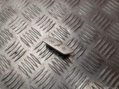 BMW 5A21BC6 iX 2023 Interrupteur de sécurité pour verrouillage central - Image 1