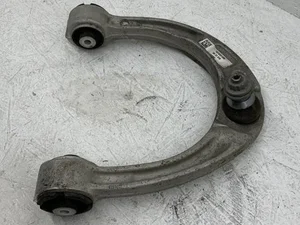 Mercedes-Benz A1673300900, A1673301300 GLE (W167) (2019 ...) 2022 Devant bras de commande de chenille supérieur