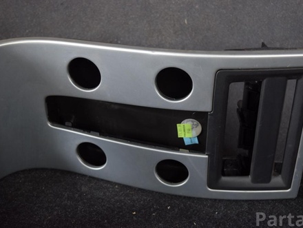 VOLVO 30672569 C30 2008 Center console