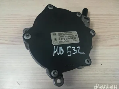 Mercedes-Benz A 272 230 04 65 / A2722300465 C-CLASS (W204) 2009 Pompe à vacuum - Image 1