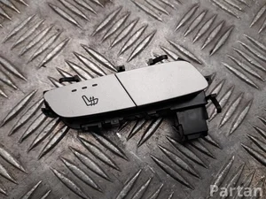 Mercedes-Benz A 213 905 33 15 / A2139053315 VITO Box (W447) 2025 Switch for seat heating