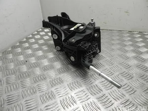 Ford BK2R-7C453-MKC / BK2R7C453MKC TOURNEO CUSTOM Bus 2013 Levier de vitesse