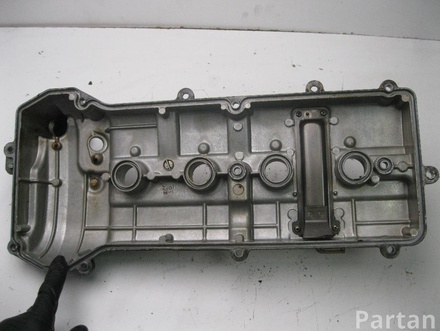 MAZDA ZJ01 3 (BK) 2006 Cylinder head cover