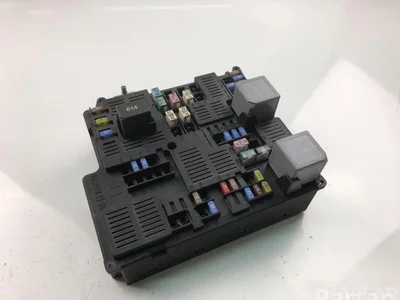 Volvo 31473771 XC60 II (246) 2017 Caja de fusibles - Imagen 1