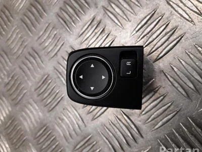 Kia 93530-J7200 / 93530J7200 CEE'D (CD) 2021 Bouton de miroir électrique - Image 1