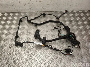 Tesla 1933894-00-D / 193389400D MODEL Y (Juniper) 2025 Salono laidai Durys