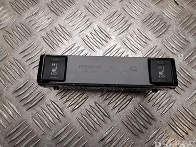 Toyota 83950-42540 / 8395042540 RAV 4 V 2020 Interrupteur de chauffage de siège - Image 1