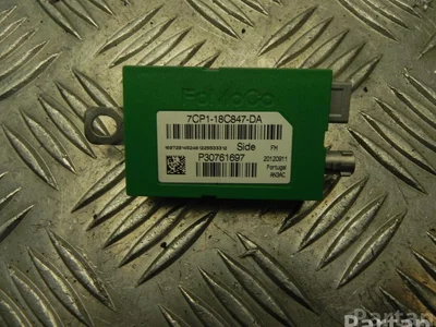 Ford 7CP1-18C847-DA / 7CP118C847DA KUGA I 2012 Amplificateur d'antenne - Image 1