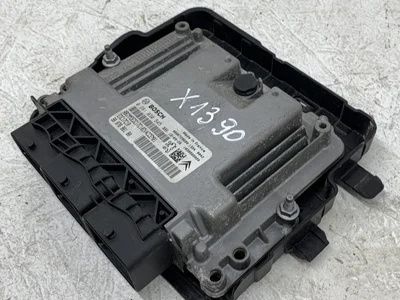 Peugeot 9807886180, EDC17C10, 0281030545 208 2013 Unité de contrôle moteur - Image 1