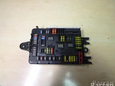 BMW 9337880 4 Coupe (F32, F82) 2014 Boîte à fusibles - Image 1