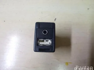 Toyota 86190-0D070 / 861900D070 YARIS (_P13_) 2014 Périphérique d'entrée